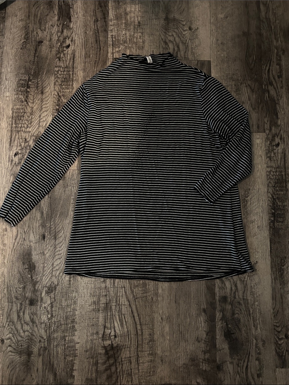 3/4 Sleeve Mock Neck Shirt - Black and White Stripes - Size Medium